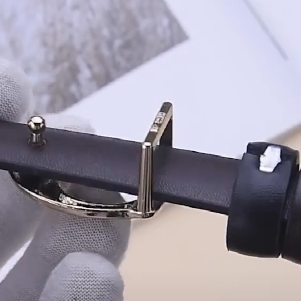 Big letter C classic buckle black belt - Picture 13 of 16